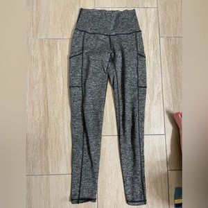 Extra small Aerie chill play move black/grey leggings